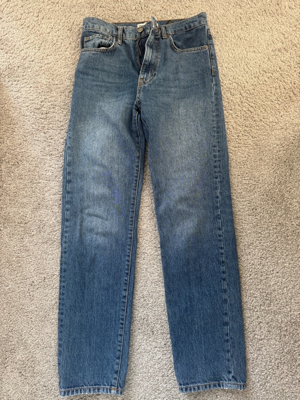 Classic women’s Straight Fit Blue Jeans